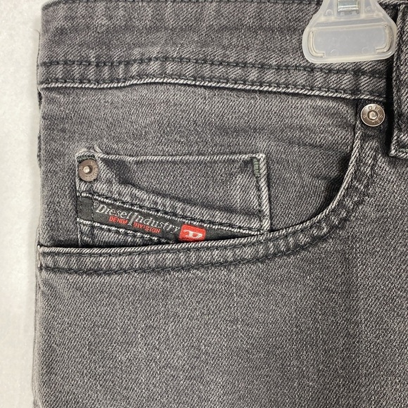DIESEL Men’s Buster Regular Slim Tapered-Fit Jeans 38 x 32 Dark Gray Wash - Picture 6 of 15